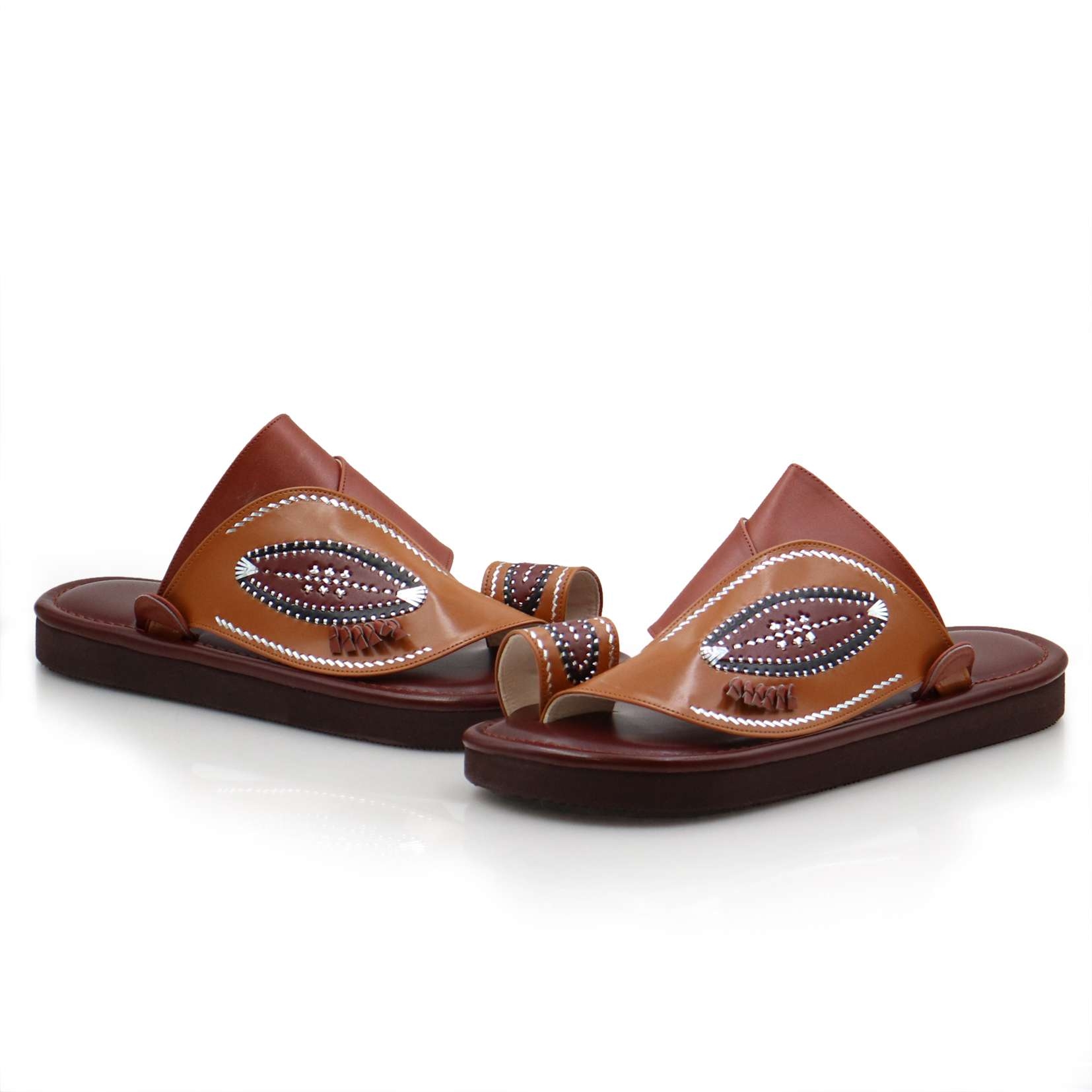 حذاء شرقي مطرز بني1 حذاء شرقي مطرز بني1