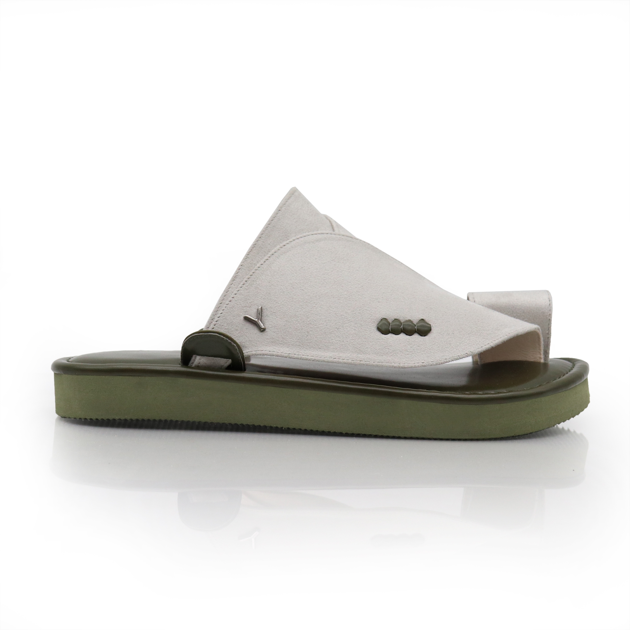 حذاء شرقي سادة ابيض بنعل زيتي 2 حذاء شرقي سادة ابيض بنعل زيتي 2