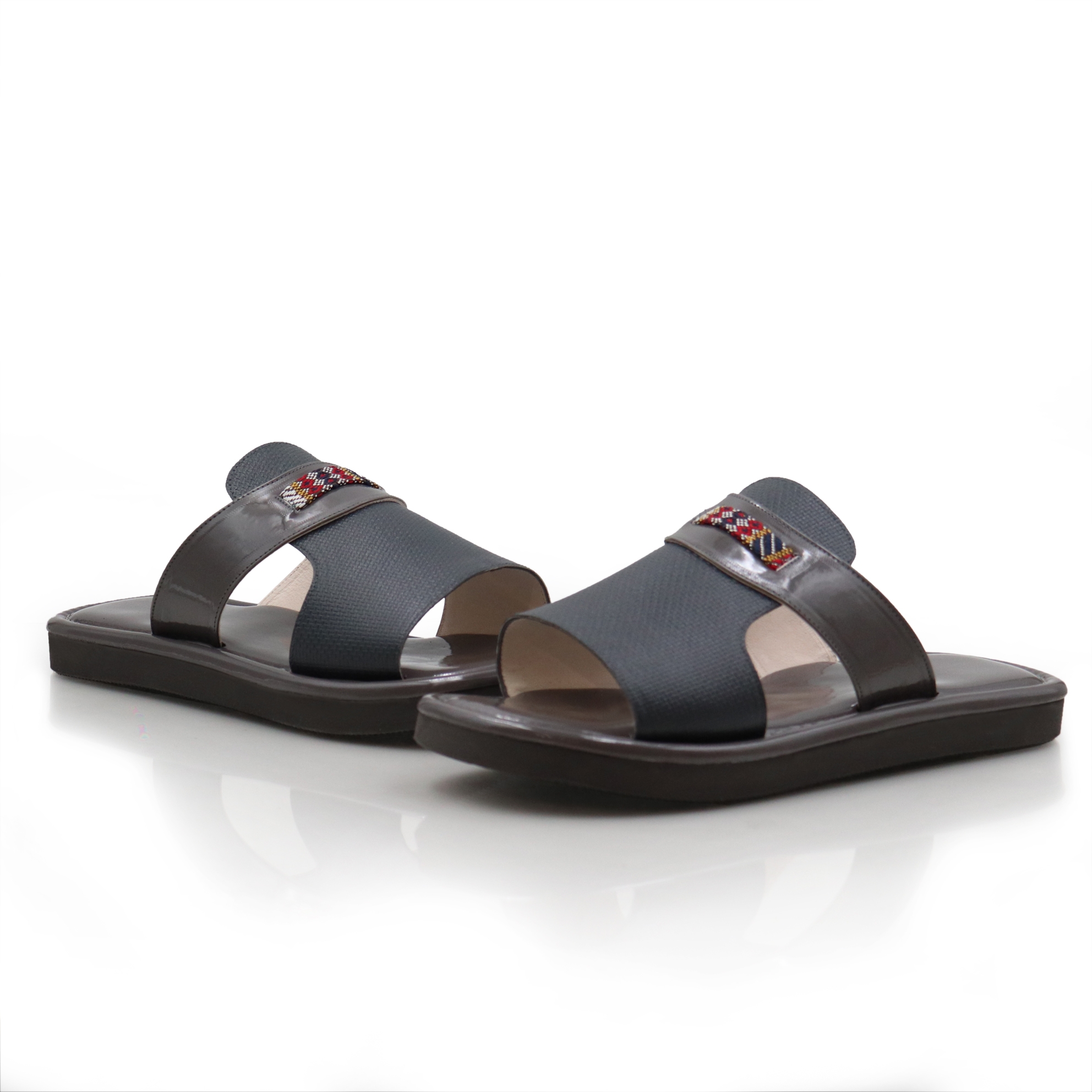 نعال جلد اسود 3 نعال جلد اسود 3