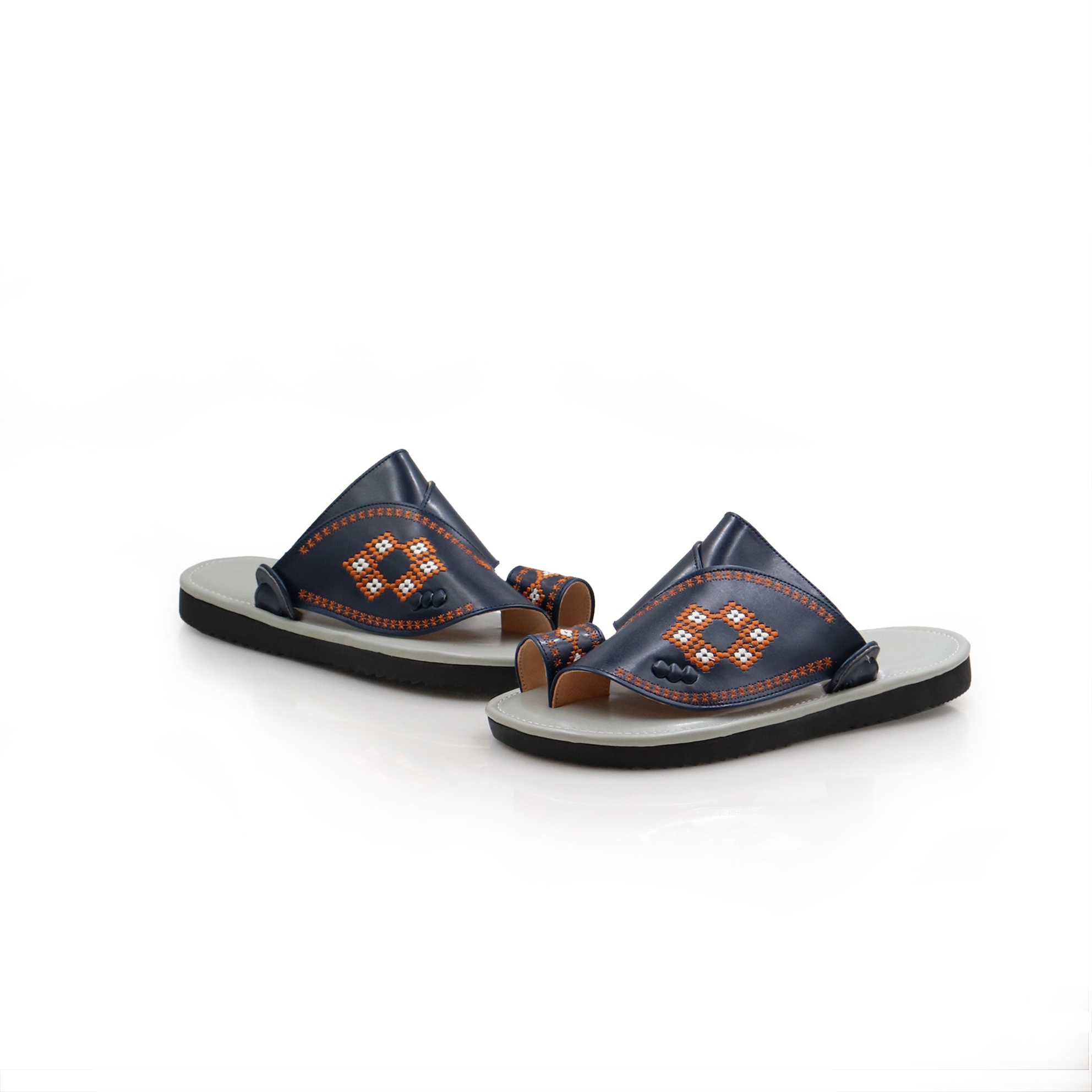 حذاء ولادي شرقي مطرز كحلي حذاء ولادي شرقي مطرز كحلي