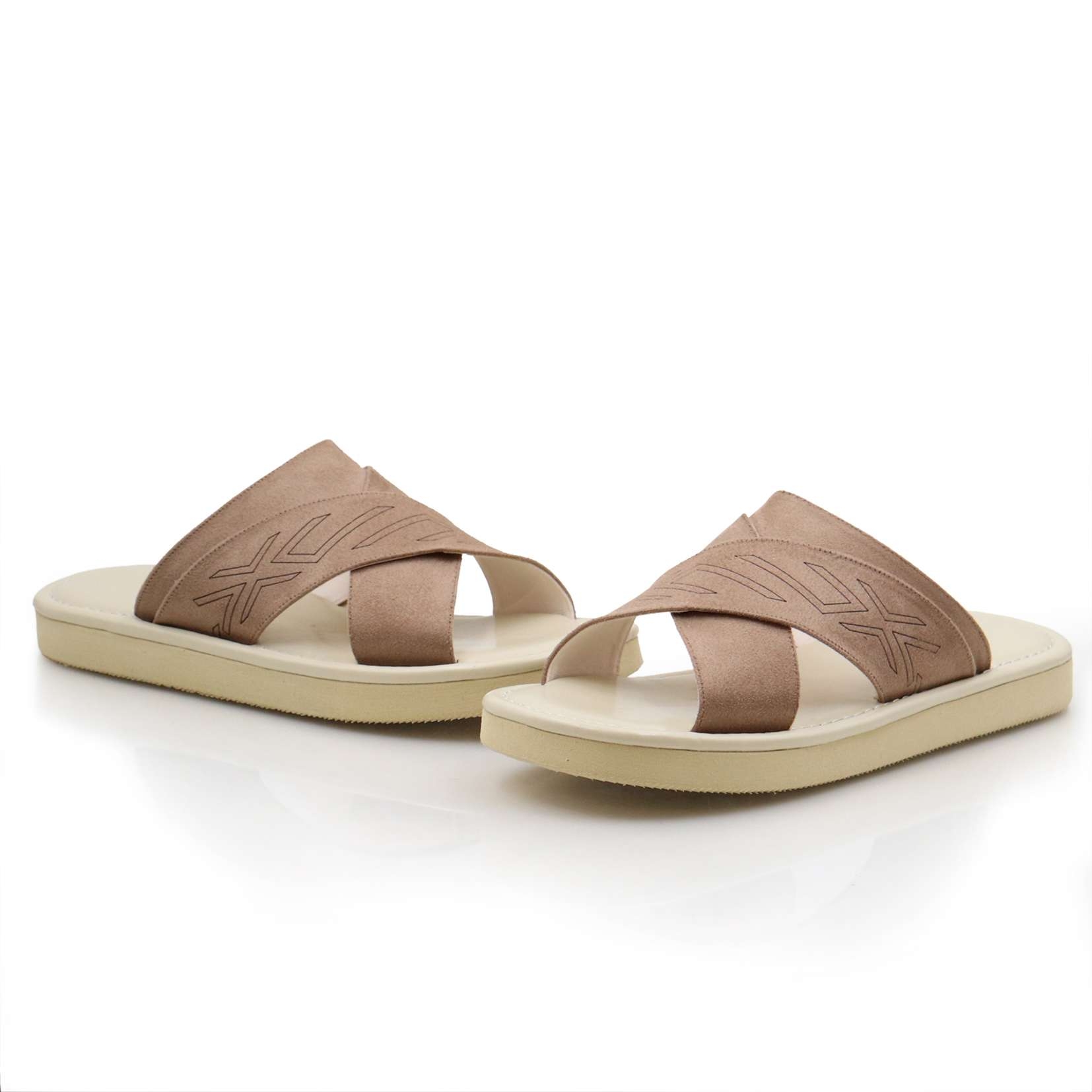 حذاء شرقي بيج حذاء شرقي بيج