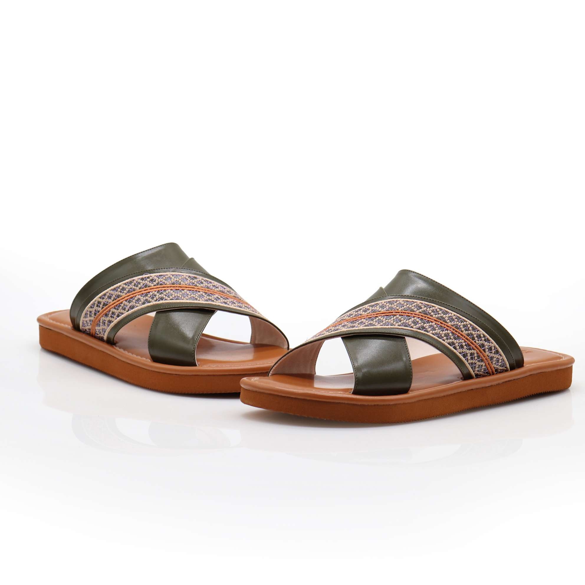 حذاء شرقي سبور أخضر فاتح حذاء شرقي سبور أخضر فاتح