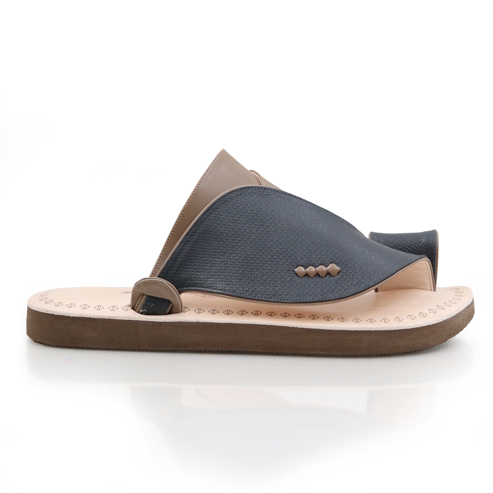 حذاء شرقي فاخر 1 حذاء شرقي فاخر 1