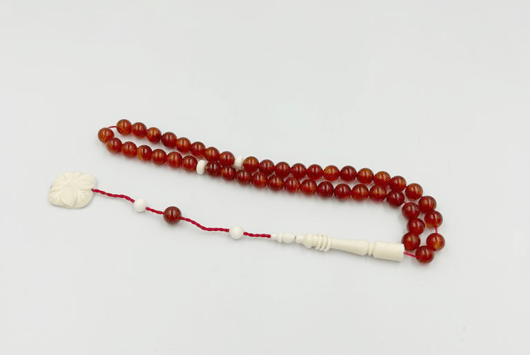 سبحة عقيق برازيلي مع عاج 33 خرزة سبحة عقيق برازيلي مع عاج 33 خرزة