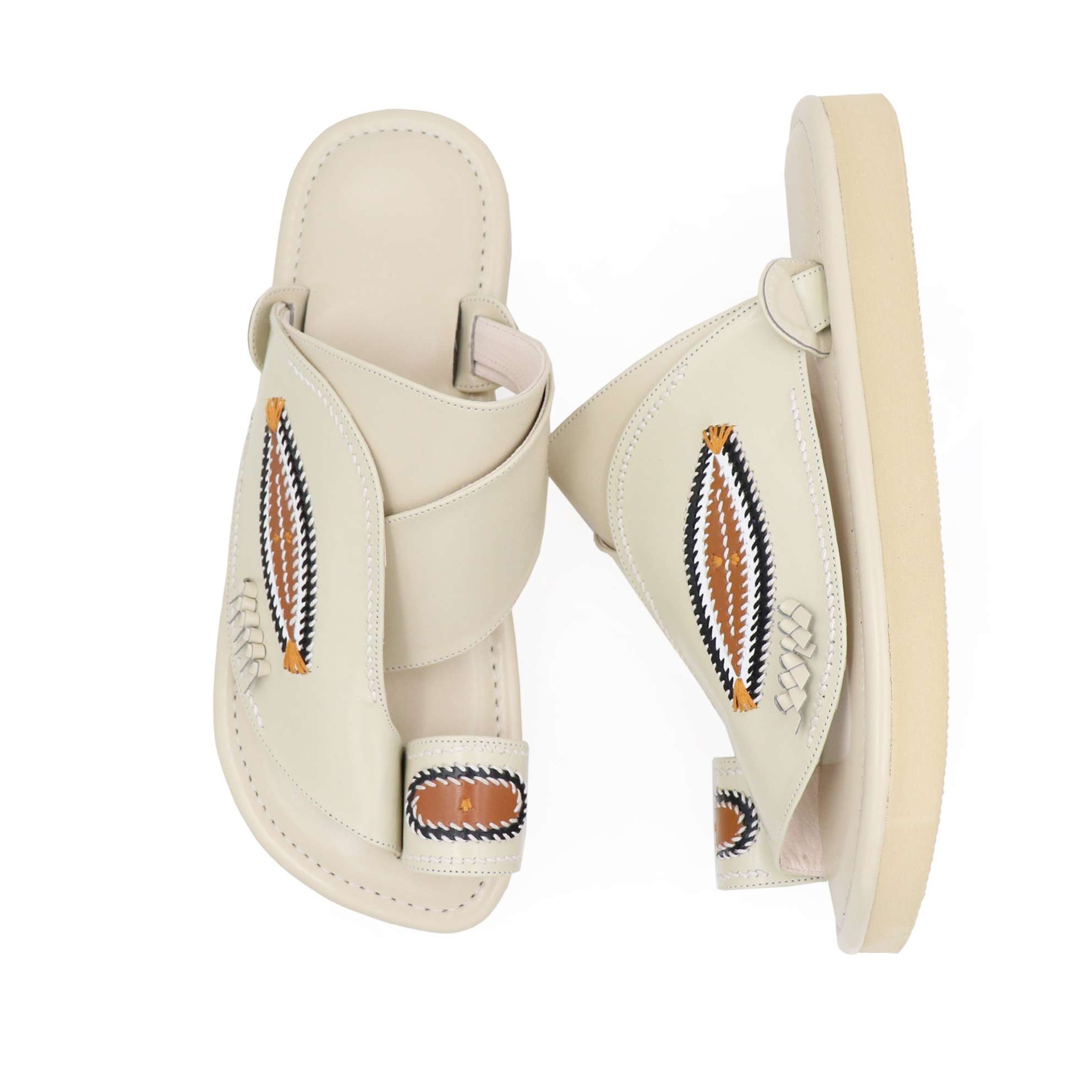 حذاء شرقي نقش لون بيج4 حذاء شرقي نقش لون بيج4