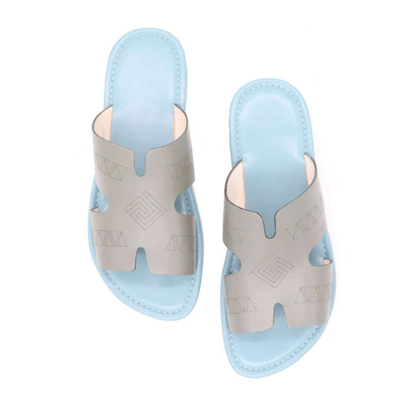 حذاء رصاصي بنعل سماوي 3 حذاء رصاصي بنعل سماوي 3