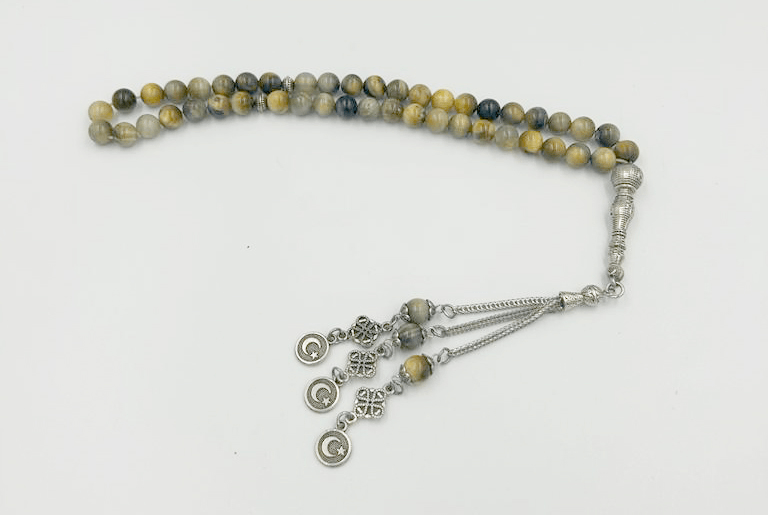 سبحة عقيق برازيلي ملون 33 خرزة سبحة عقيق برازيلي ملون 33 خرزة