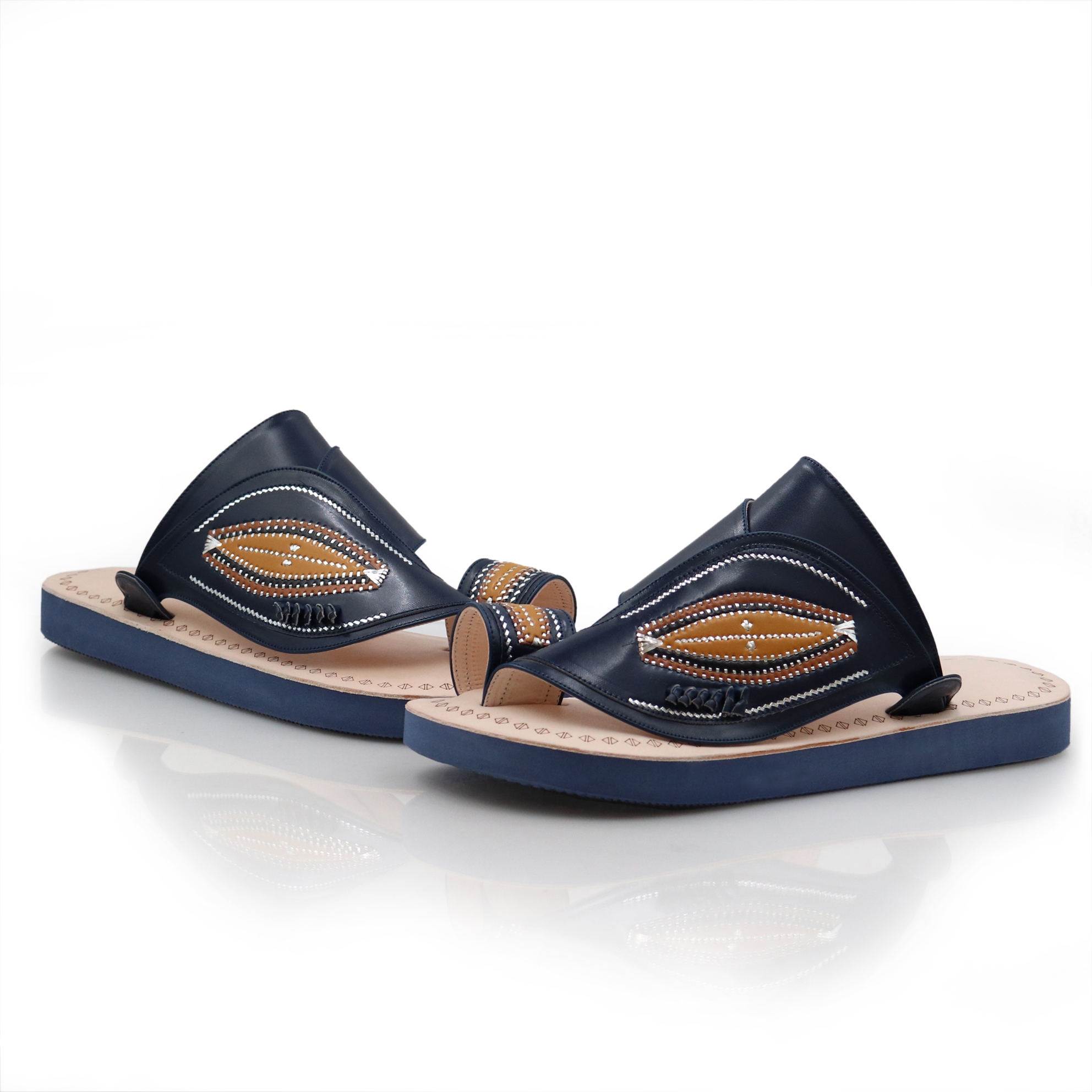 حذاء شرقي مطرز اسود غامق4 حذاء شرقي مطرز اسود غامق4