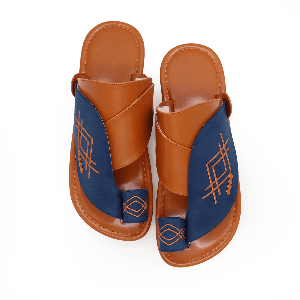 احذية شرقية مطرزة احمر واسود4 احذية شرقية مطرزة احمر واسود4