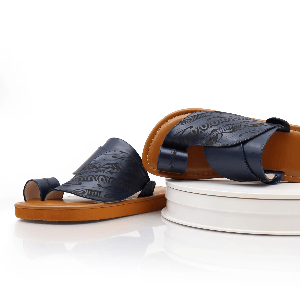 حذية شرقية مطرزة اسود عسلي حذية شرقية مطرزة اسود عسلي