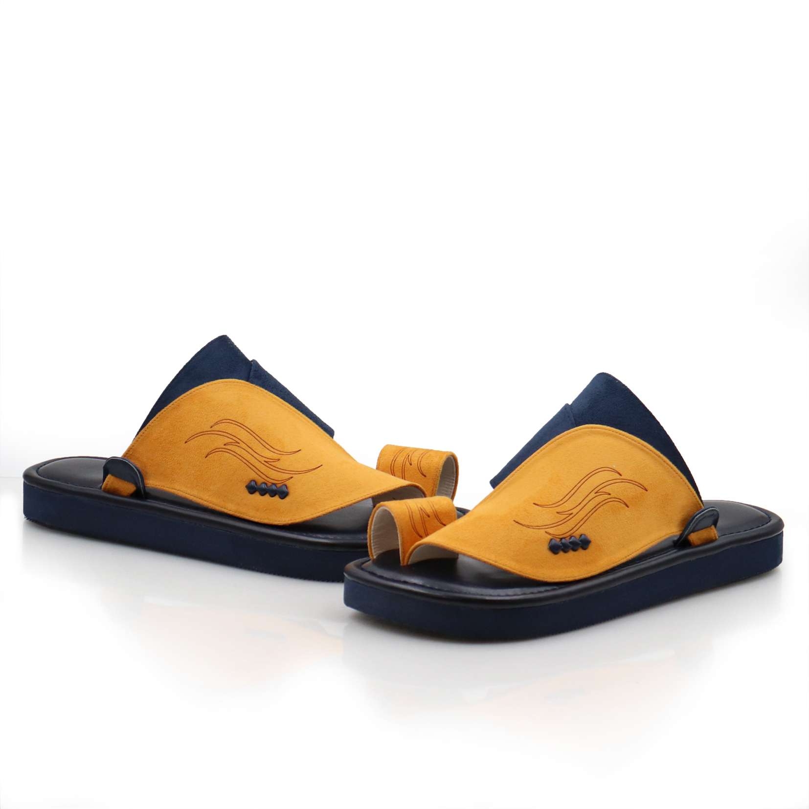 1حذاء مطرز اصفر 1حذاء مطرز اصفر