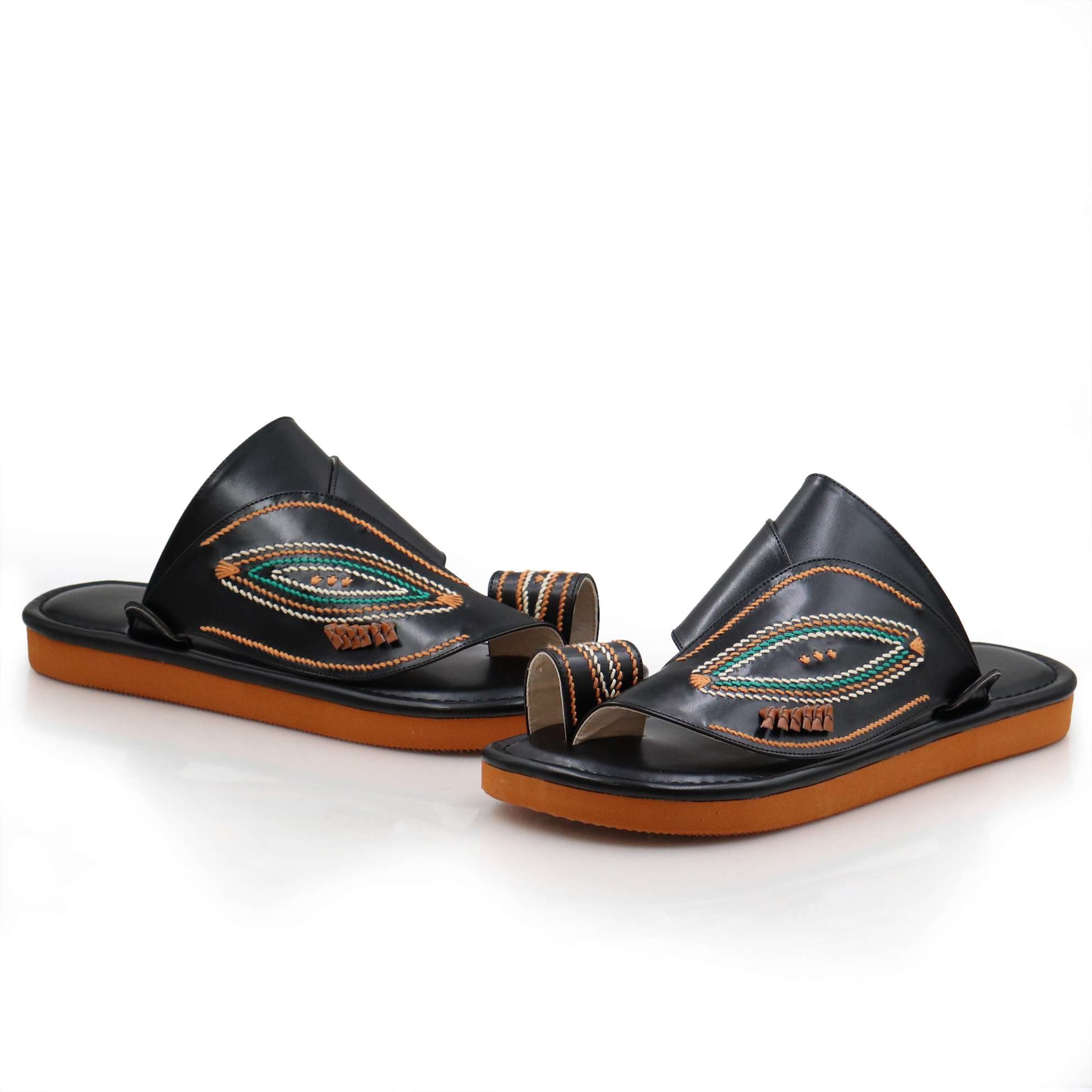 حذاء مطرز جلد اسود1 حذاء مطرز جلد اسود1