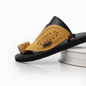 احذية شرقية مطرزةاسودمع اصفر2 احذية شرقية مطرزةاسودمع اصفر2