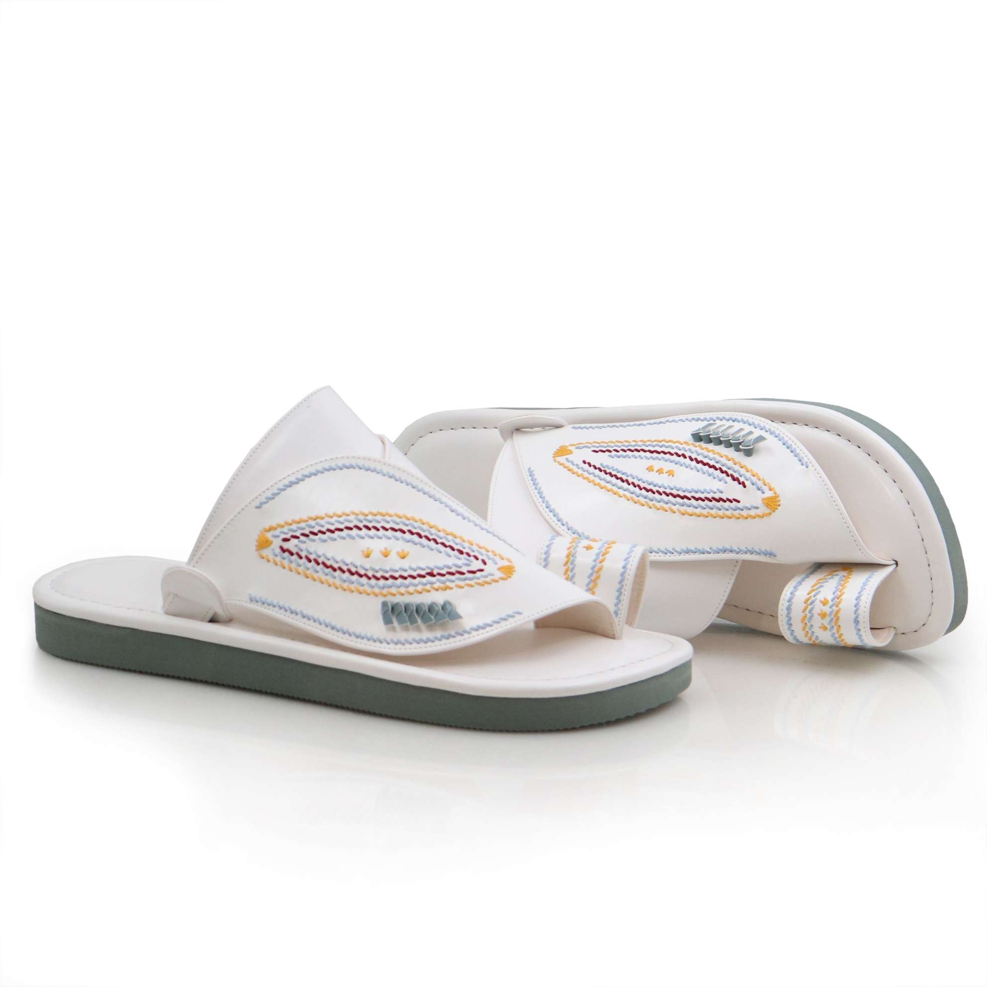 2حذاء شرقي جلد ابيض 2حذاء شرقي جلد ابيض