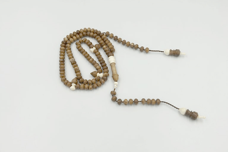 سبحة خشب كوك مع عاج 99 خرزة سبحة خشب كوك مع عاج 99 خرزة