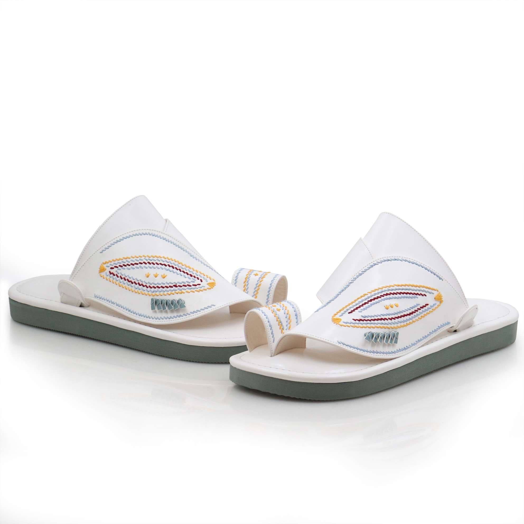 1حذاء شرقي جلد ابيض 1حذاء شرقي جلد ابيض