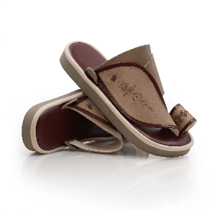 حذية شرقية مطرزةلون بني4 حذية شرقية مطرزةلون بني4