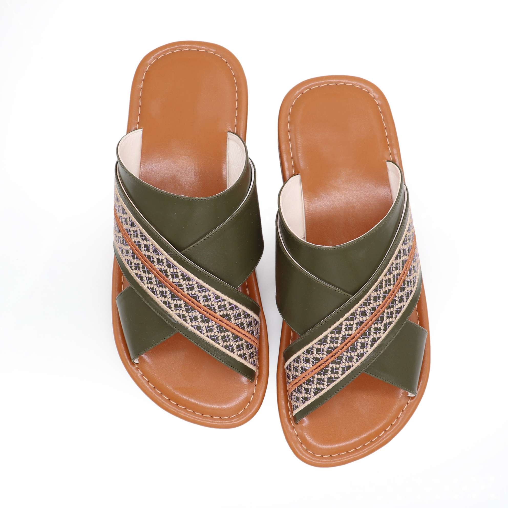 حذاء شرقي سبور أخضر فاتح 3 حذاء شرقي سبور أخضر فاتح 3