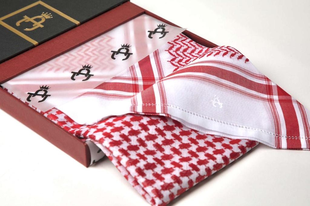 شماغ قطن عالي الجودة مخطط بلون بالاحمر 2 شماغ قطن عالي الجودة مخطط بلون بالاحمر 2