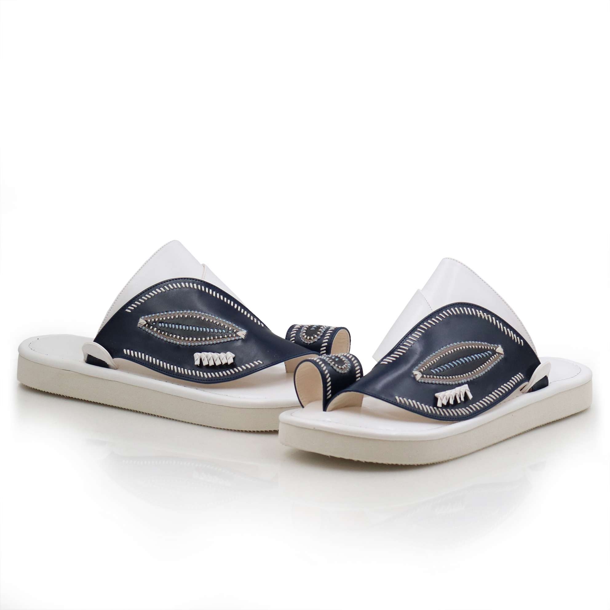 1حذاء شرقي مطرز وطنـي 1حذاء شرقي مطرز وطنـي