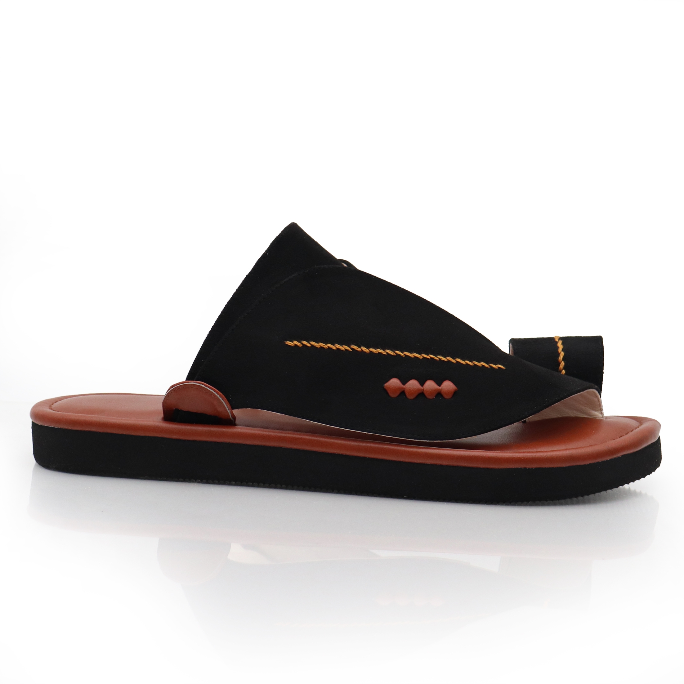 حذاء شرقي مطرز اسودمع خط احمر3 حذاء شرقي مطرز اسودمع خط احمر3