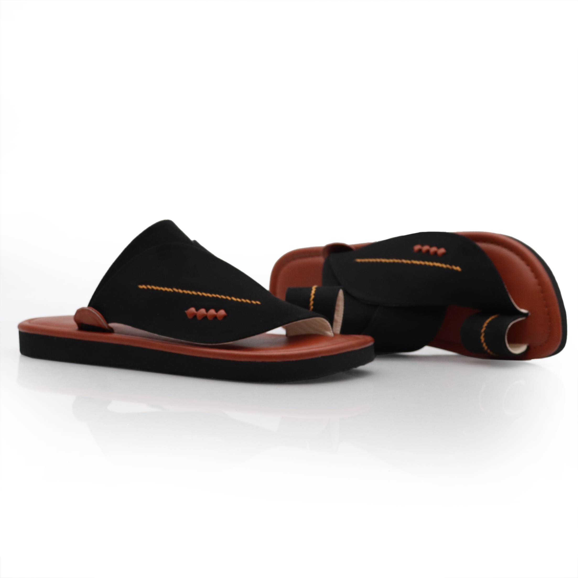 حذاء شرقي مطرز اسودمع خط احمر2 حذاء شرقي مطرز اسودمع خط احمر2