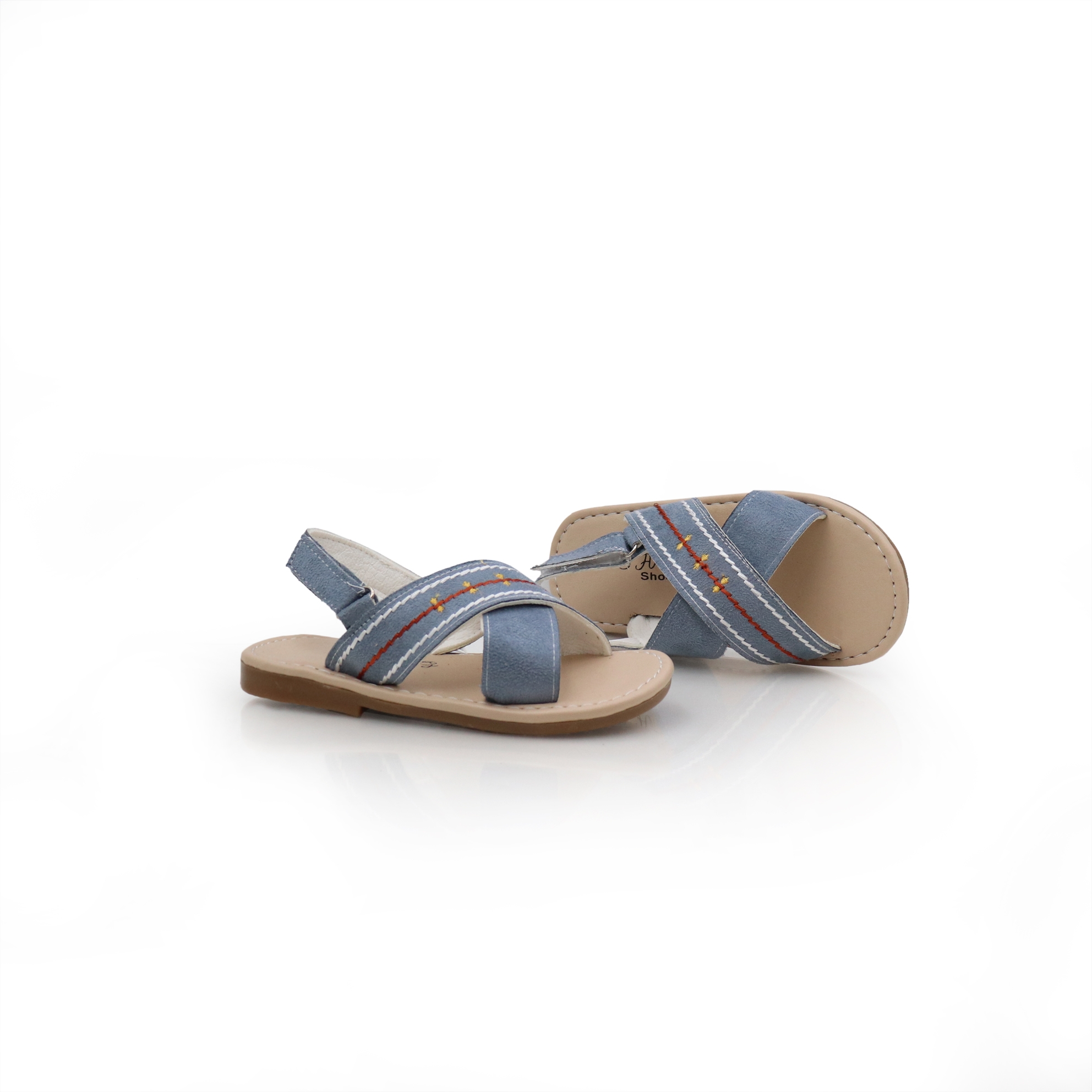 حذاء ولادي مطرز رمادي حذاء ولادي مطرز رمادي