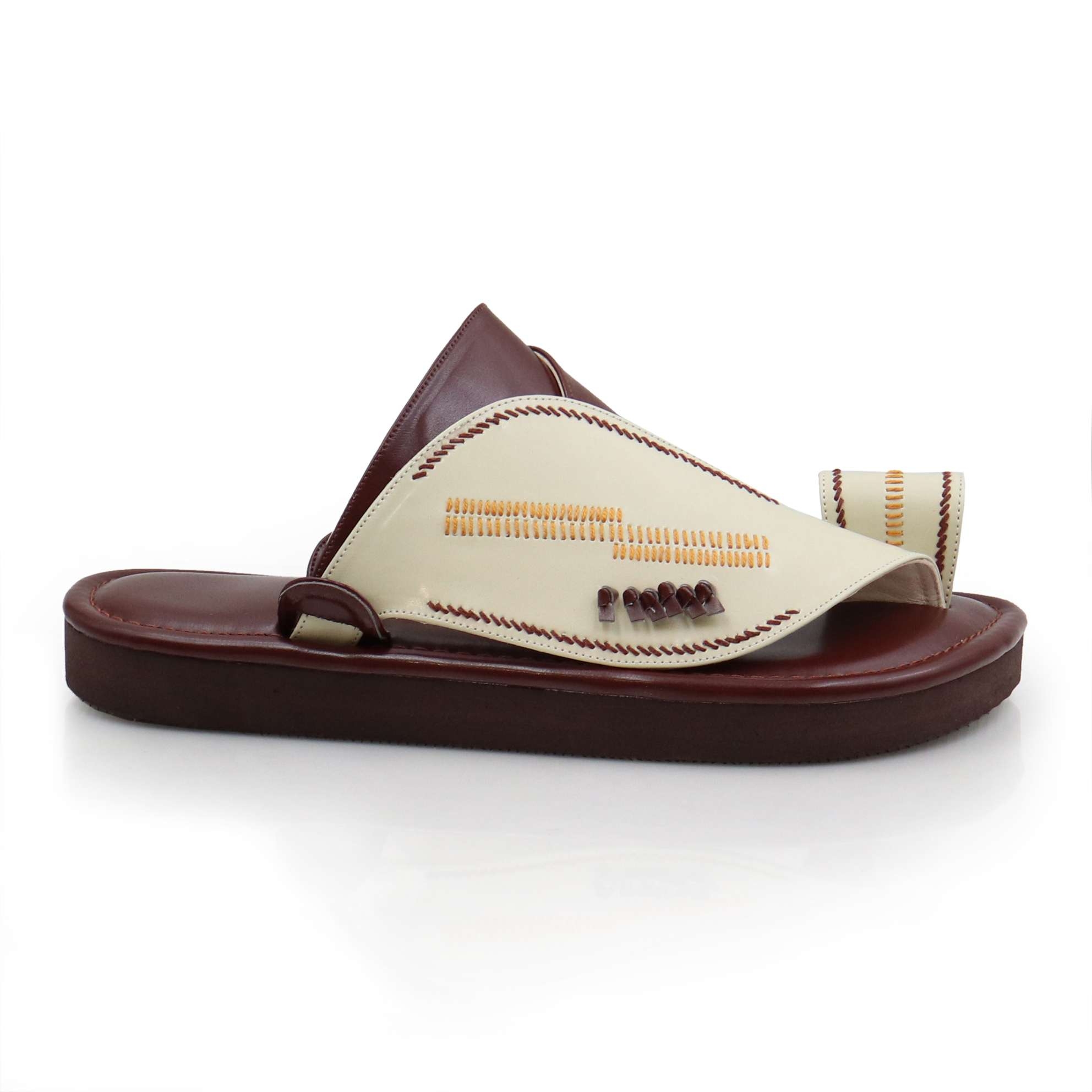 حذاء شرقي مطرز ابيض في بني3 حذاء شرقي مطرز ابيض في بني3