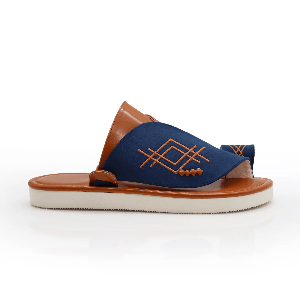 احذية شرقية مطرزة احمر واسود3 احذية شرقية مطرزة احمر واسود3