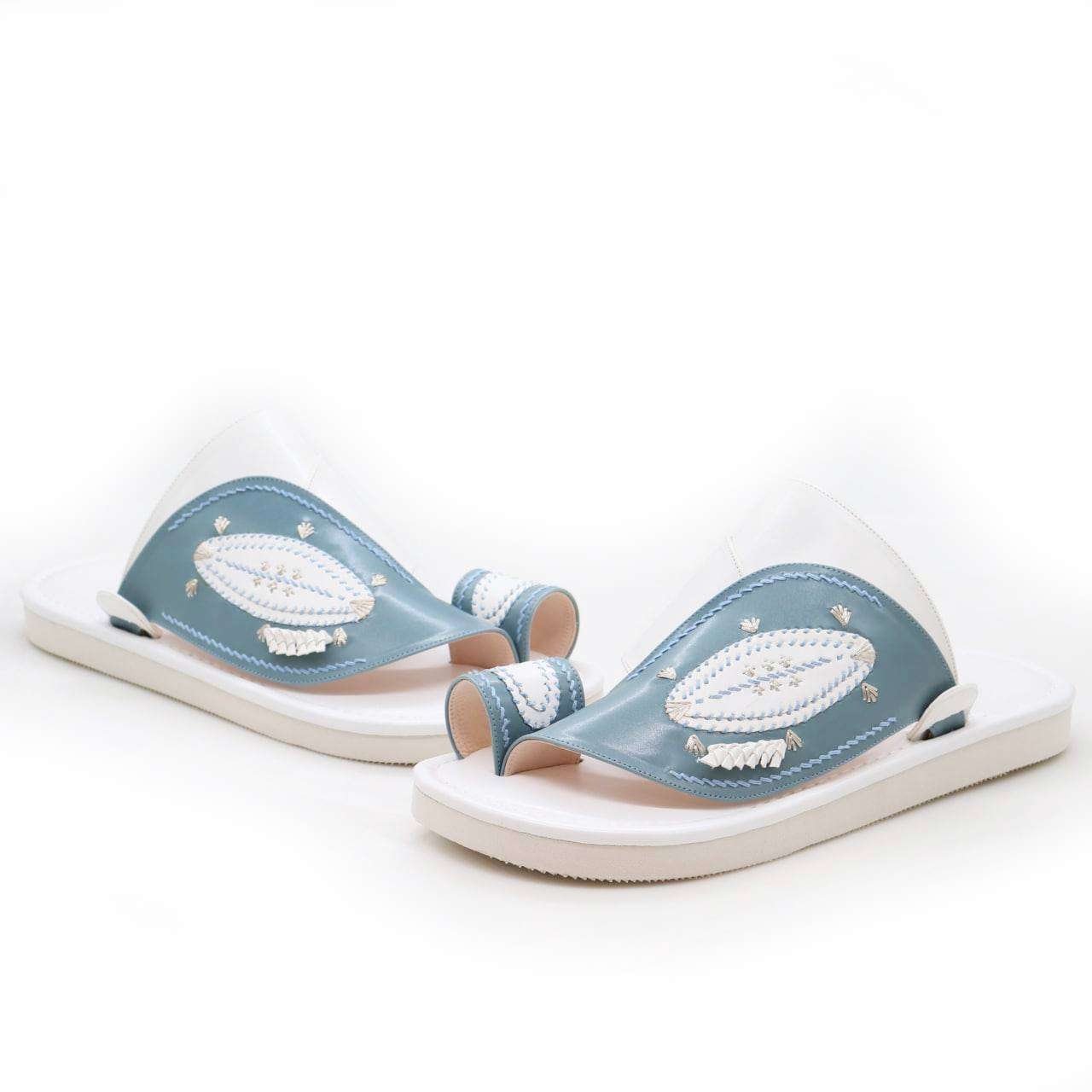 حذاء شرقي مطرز ابيض1 حذاء شرقي مطرز ابيض1