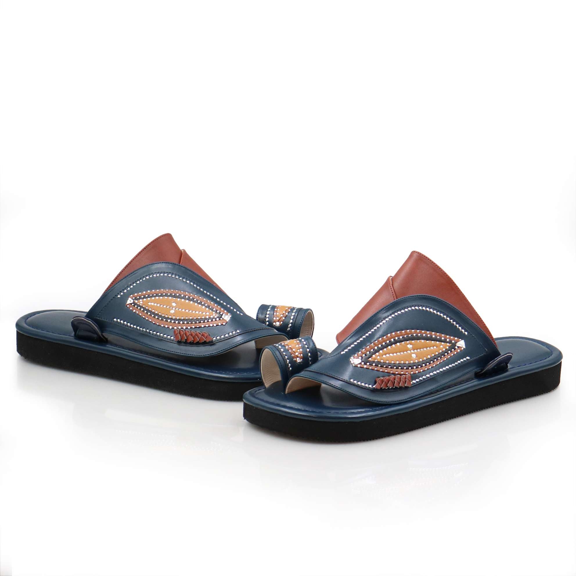 حذاء شرقي مطرز اسود1 حذاء شرقي مطرز اسود1