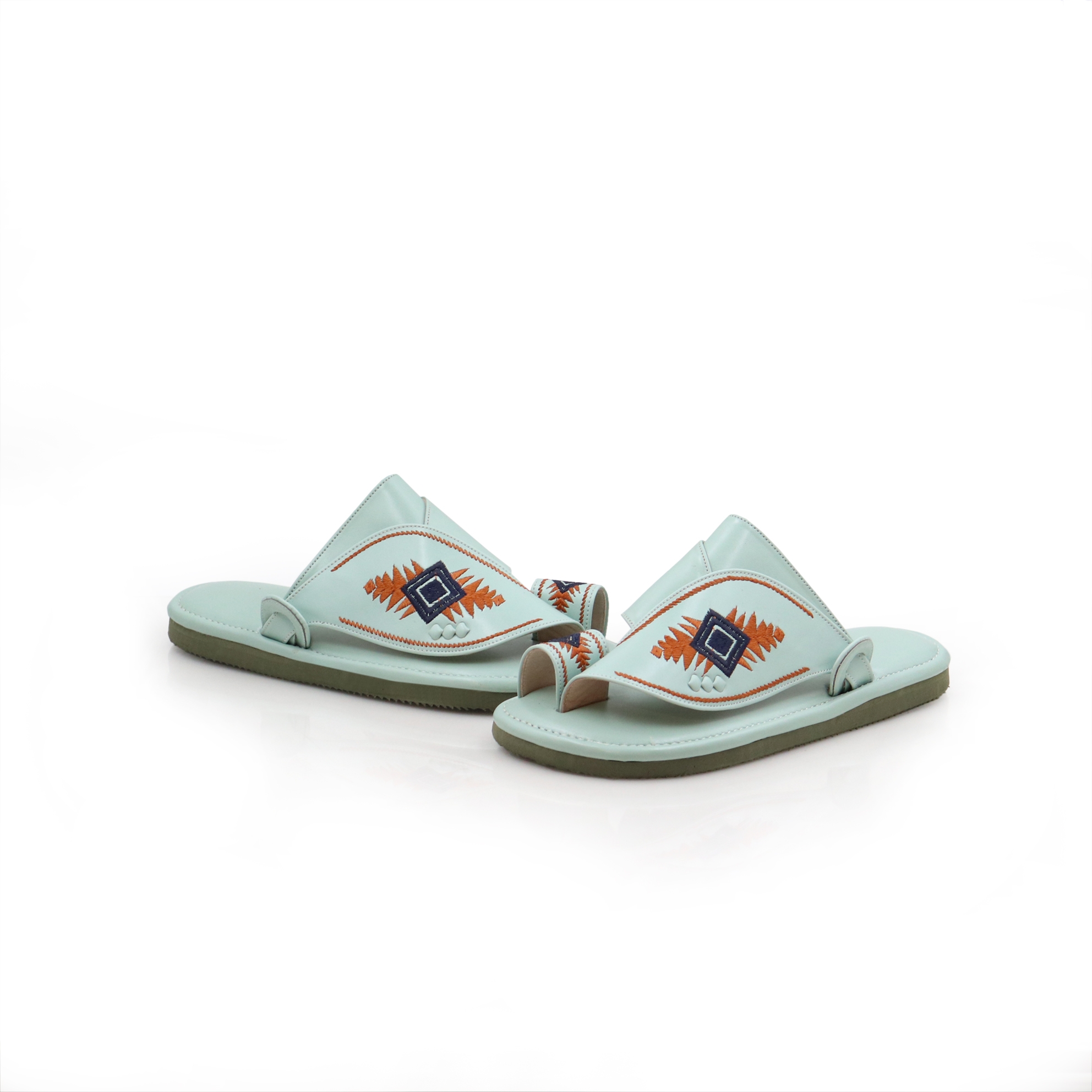 حذاء ولادي شرقي مطرز سماوي حذاء ولادي شرقي مطرز سماوي