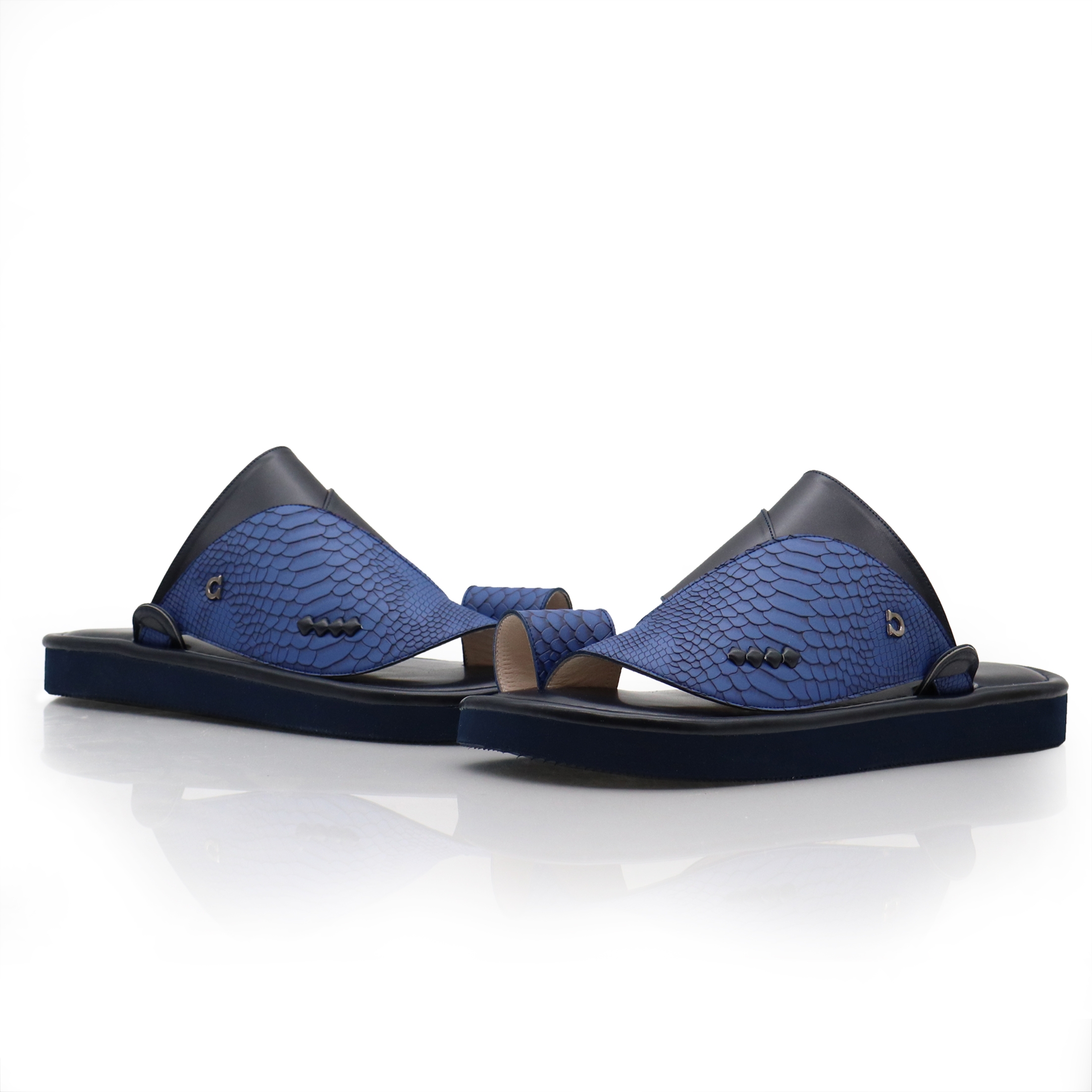 حذاء شرقي سادة كحلي حذاء شرقي سادة كحلي