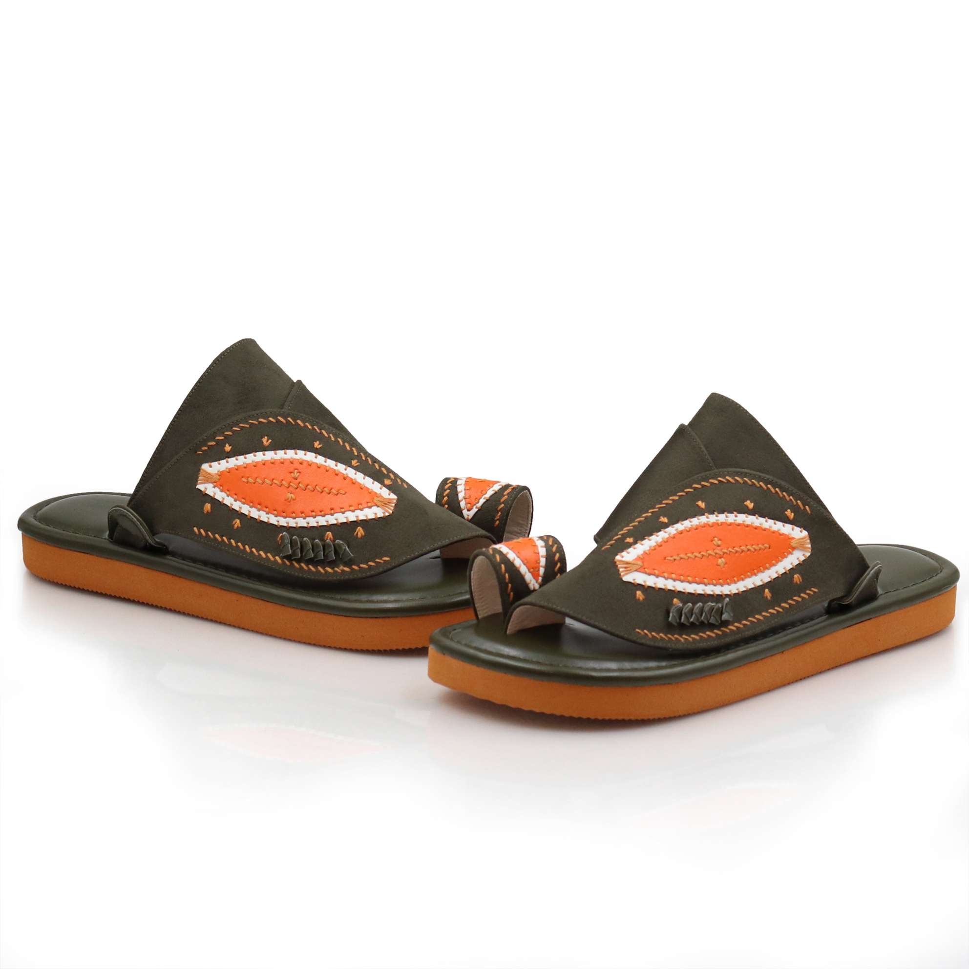 حذاء شرقي مطرز زيتي في برتقالي1 حذاء شرقي مطرز زيتي في برتقالي1