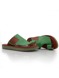 حذاء شرقي كاجوال بأصبع أخضر
